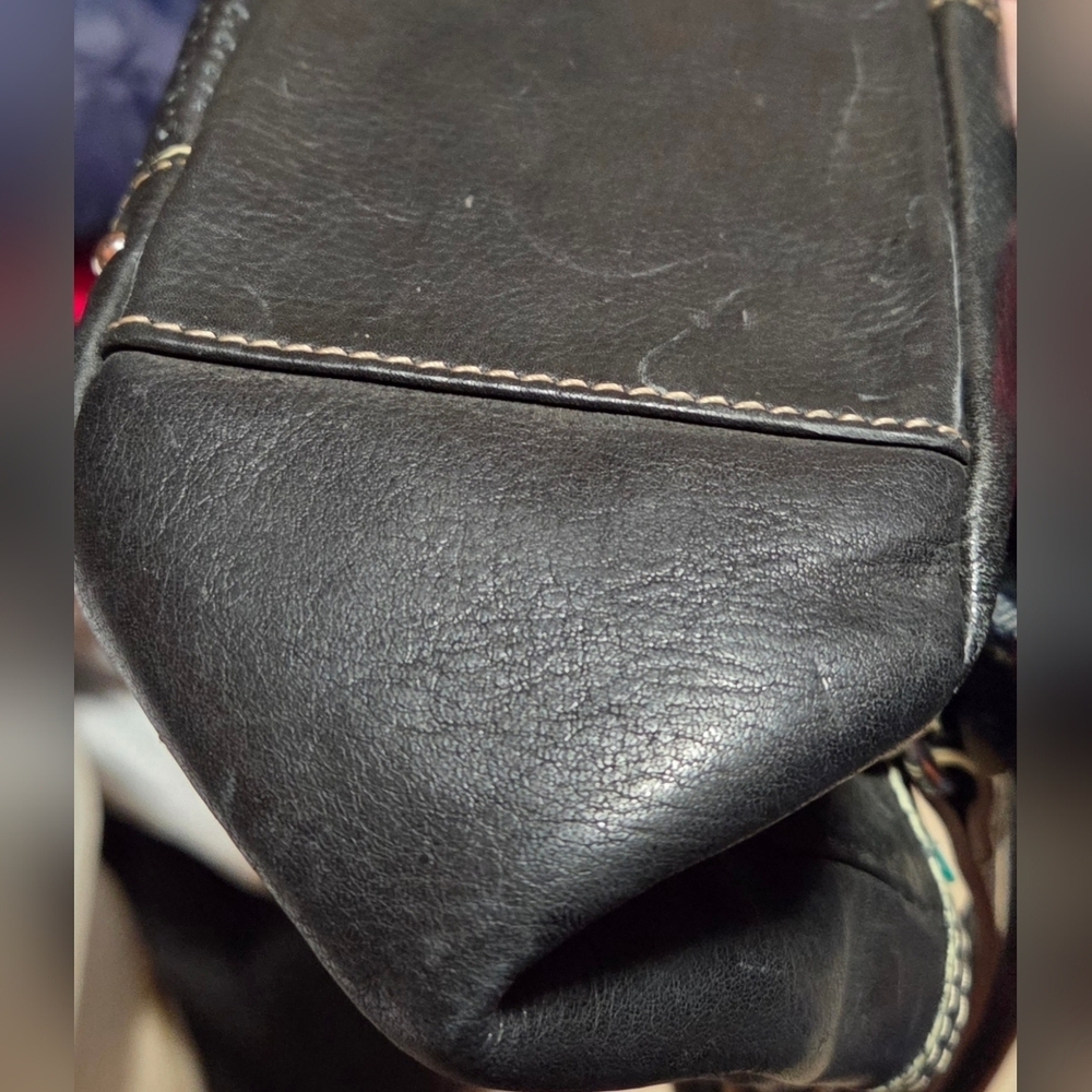 Vintage Fossil Y2K Black Leather Perforated Mini Bag - Picture 5 of 12